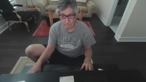 preppydave2525 online show from November 2, 5:59 pm