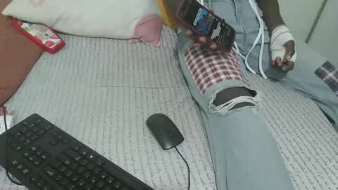 preshty online show from November 18, 9:14 am