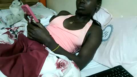 Snapshot of preshty chatting on June 17, 7:33 am preshty online show from June 17, 7:33 am