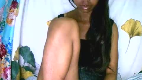 prettiethalia online show from December 13, 8:04 pm