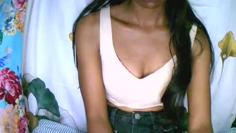 prettiethalia online show from December 15, 9:41 pm