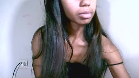 prettiethalia online show from February 17, 7:09 pm