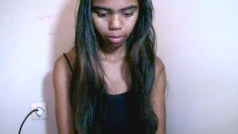 prettiethalia online show from February 19, 9:38 am