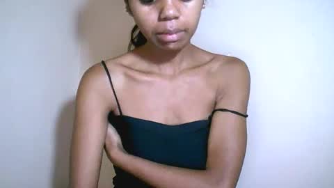 prettiethalia online show from February 22, 12:26 pm