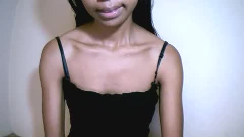 prettiethalia online show from February 26, 11:20 am