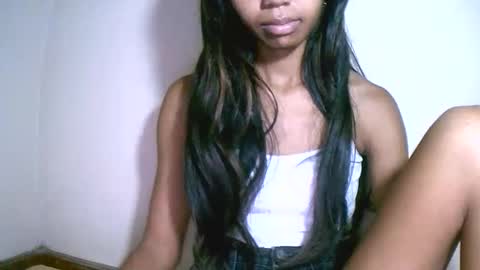 prettiethalia online show from March 4, 7:20 pm