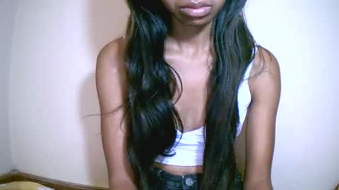 prettiethalia online show from March 9, 7:56 am