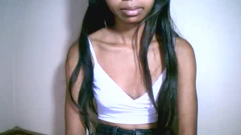 prettiethalia online show from March 9, 9:08 pm