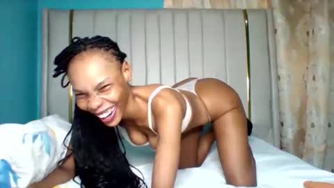 Snapshot of pretty253 chatting on November 30, 6:23 pm pretty253 online show from November 30, 6:23 pm