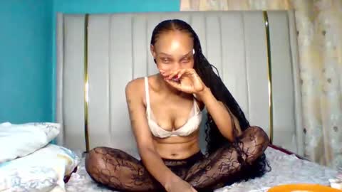 Snapshot of pretty253 chatting on December 3, 6:50 pm pretty253 online show from December 3, 6:50 pm