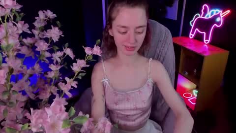 Lady vikki  online show from April 18, 6:17 am