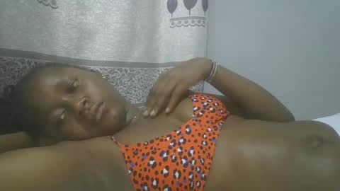 Snapshot of pretty_abella chatting on January 28, 4:41 pm abella online show from January 28, 4:41 pm