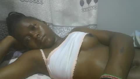 Snapshot of pretty_abella chatting on January 31, 1:45 pm abella online show from January 31, 1:45 pm