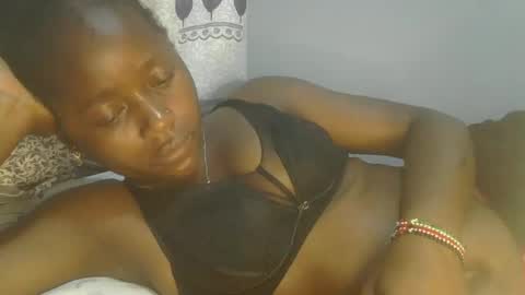 Snapshot of pretty_abella chatting on February 1, 11:58 pm abella online show from February 1, 11:58 pm