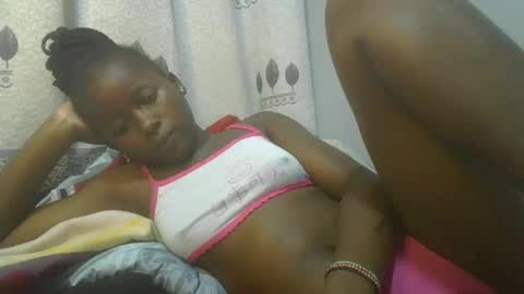 Snapshot of pretty_abella chatting on February 3, 12:03 pm abella online show from February 3, 12:03 pm