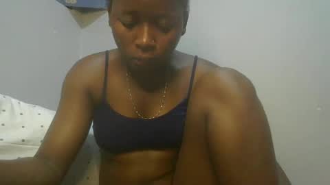 Snapshot of pretty_abella chatting on February 3, 10:32 pm abella online show from February 3, 10:32 pm