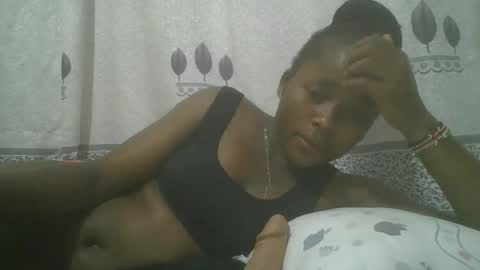 Snapshot of pretty_abella chatting on February 6, 7:29 pm abella online show from February 6, 7:29 pm