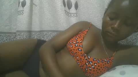 Snapshot of pretty_abella chatting on February 9, 8:33 am abella online show from February 9, 8:33 am