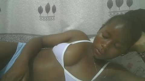 Snapshot of pretty_abella chatting on February 10, 10:31 am abella online show from February 10, 10:31 am