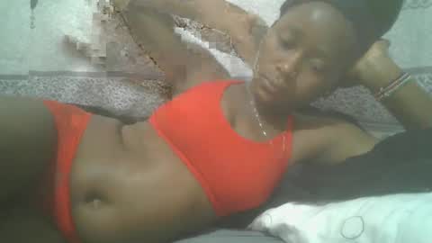 Snapshot of pretty_abella chatting on February 14, 10:04 pm abella online show from February 14, 10:04 pm