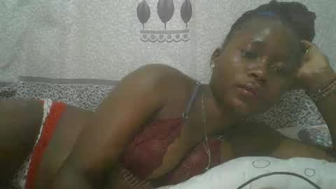 Snapshot of pretty_abella chatting on February 17, 7:10 pm abella online show from February 17, 7:10 pm