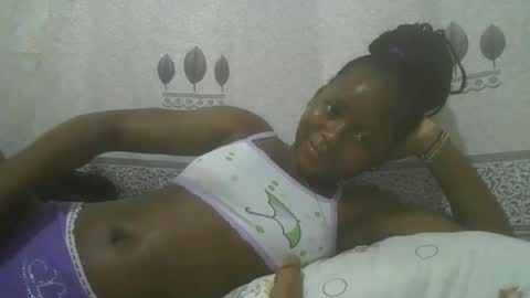 Snapshot of pretty_abella chatting on February 19, 11:49 am abella online show from February 19, 11:49 am