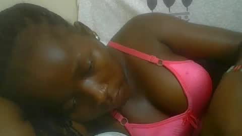 Snapshot of pretty_abella chatting on October 20, 9:43 am abella online show from October 20, 9:43 am