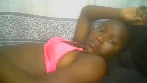 Snapshot of pretty_abella chatting on October 20, 11:05 pm abella online show from October 20, 11:05 pm