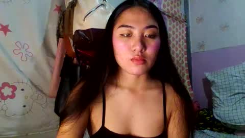 pretty_am online show from February 10, 3:16 pm