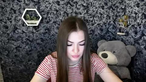 Snapshot of pretty_angell_ chatting on April 10, 6:40 am anna online show from April 10, 6:40 am