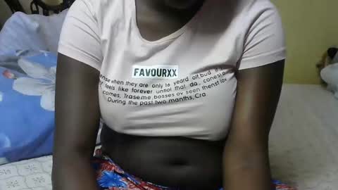 Snapshot of pretty_barbz chatting on October 15, 6:46 am pretty_barbz online show from October 15, 6:46 am