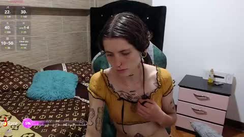 pretty_cristal22 online show from December 13, 11:17 pm