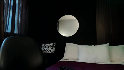 pretty_cristal22 online show from January 15, 1:05 pm