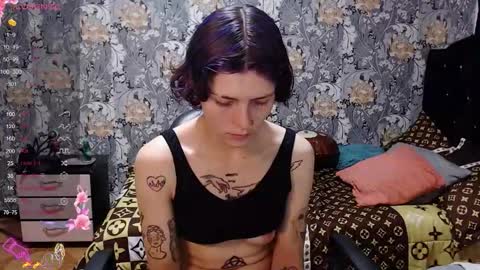 Snapshot of pretty_cristal22 chatting on April 28, 12:10 pm pretty_cristal22 online show from April 28, 12:10 pm