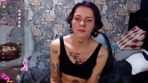 Snapshot of pretty_cristal22 chatting on May 10, 12:49 am pretty_cristal22 online show from May 10, 12:49 am