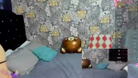 Snapshot of pretty_cristal22 chatting on July 3, 12:00 pm pretty_cristal22 online show from July 3, 12:00 pm