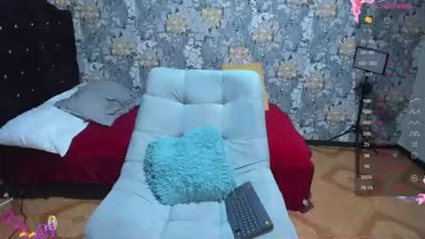 Snapshot of pretty_cristal22 chatting on July 30, 12:53 am pretty_cristal22 online show from July 30, 12:53 am