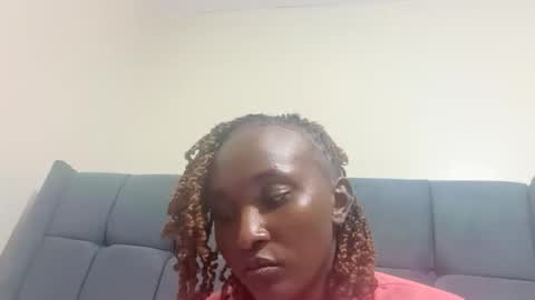 Snapshot of pretty_ellsie chatting on October 8, 5:21 pm independent model online show from October 8, 5:21 pm