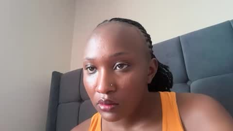 Snapshot of pretty_ellsie chatting on October 15, 6:46 am independent model online show from October 15, 6:46 am