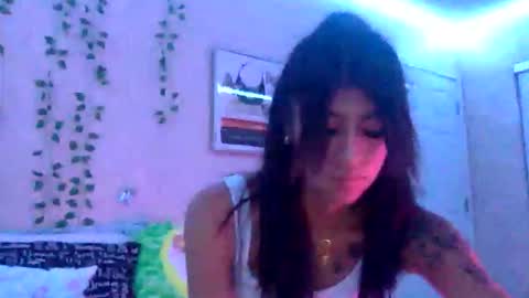 pretty_girl828687 online show from November 10, 4:00 am