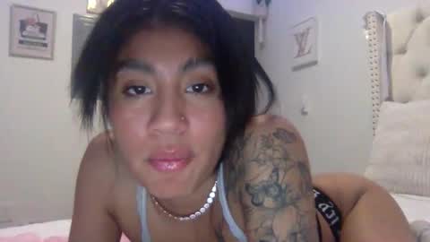 pretty_girl828687 online show from April 8, 12:05 pm