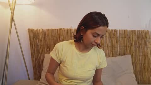 Snapshot of pretty_goddess chatting on June 4, 8:15 pm pretty_goddess online show from June 4, 8:15 pm