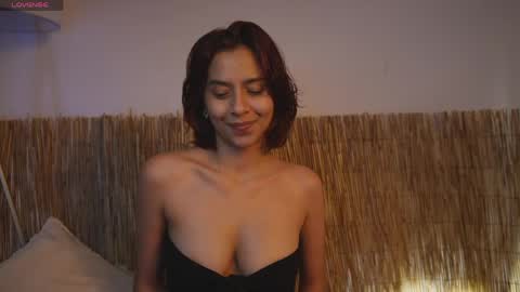 Snapshot of pretty_goddess chatting on June 9, 8:20 pm pretty_goddess online show from June 9, 8:20 pm