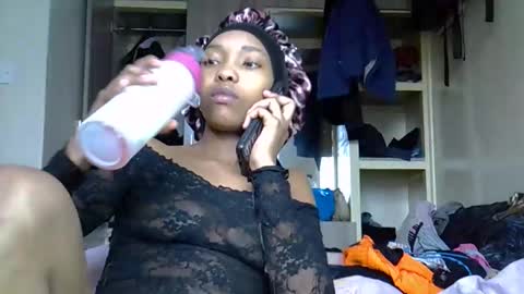 Snapshot of pretty_jazmine chatting on September 23, 6:27 am Jaz online show from September 23, 6:27 am