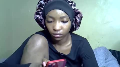 Snapshot of pretty_jazmine chatting on October 11, 8:29 pm Jaz online show from October 11, 8:29 pm