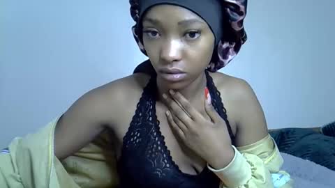 Snapshot of pretty_jazmine chatting on October 19, 2:12 am Jaz online show from October 19, 2:12 am