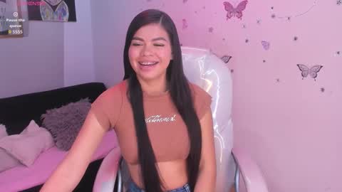 pretty online show from March 22, 12:08 pm