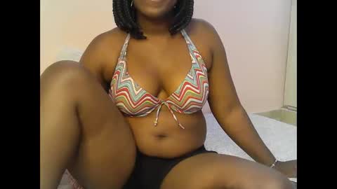 pretty_kylah online show from December 17, 12:00 pm