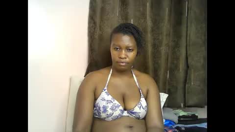 pretty_kylah online show from April 15, 12:50 am