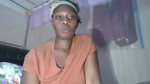 pretty_kylah online show from April 26, 10:57 am
